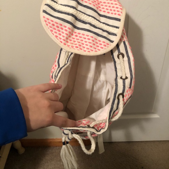 American Eagle - Picture 4 of 4